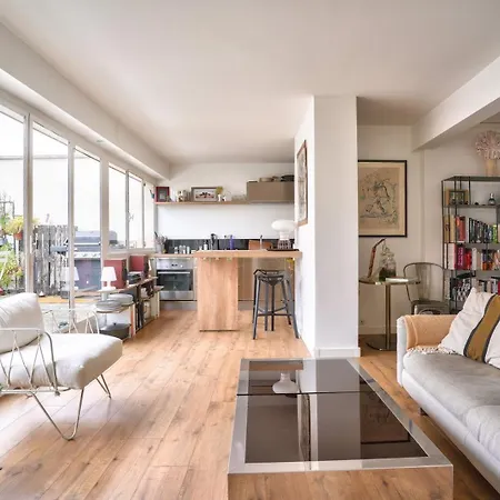 Guestready - Confortable Avec Terrasse Au 18e Parigi